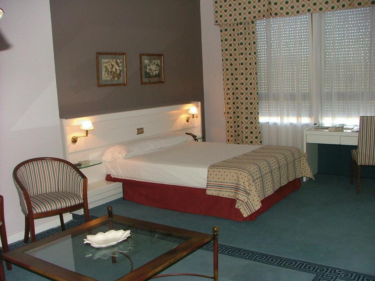 Hotel Las Cigueenas Trujillo Rum bild